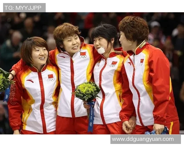 上海排球队的速度革命引发热议全新战术与训练模式的探索与实践 上海排球队的速度革命引发热议全新战术与训练模式的探索与实践